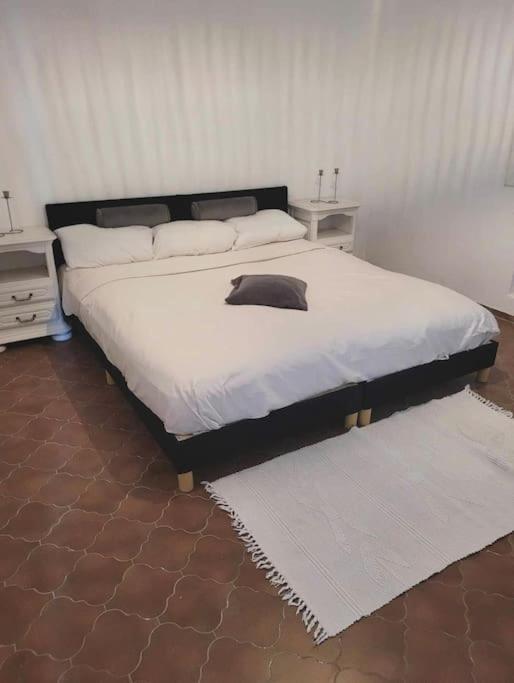 Appartement Proche Aeroport Marseille Marignane - Studio Confortable - Logement Ideal - Hebergement Tout Equipe 罗尼亚克 外观 照片