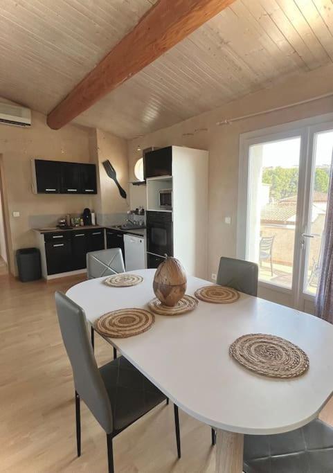 Appartement Proche Aeroport Marseille Marignane - Studio Confortable - Logement Ideal - Hebergement Tout Equipe 罗尼亚克 外观 照片