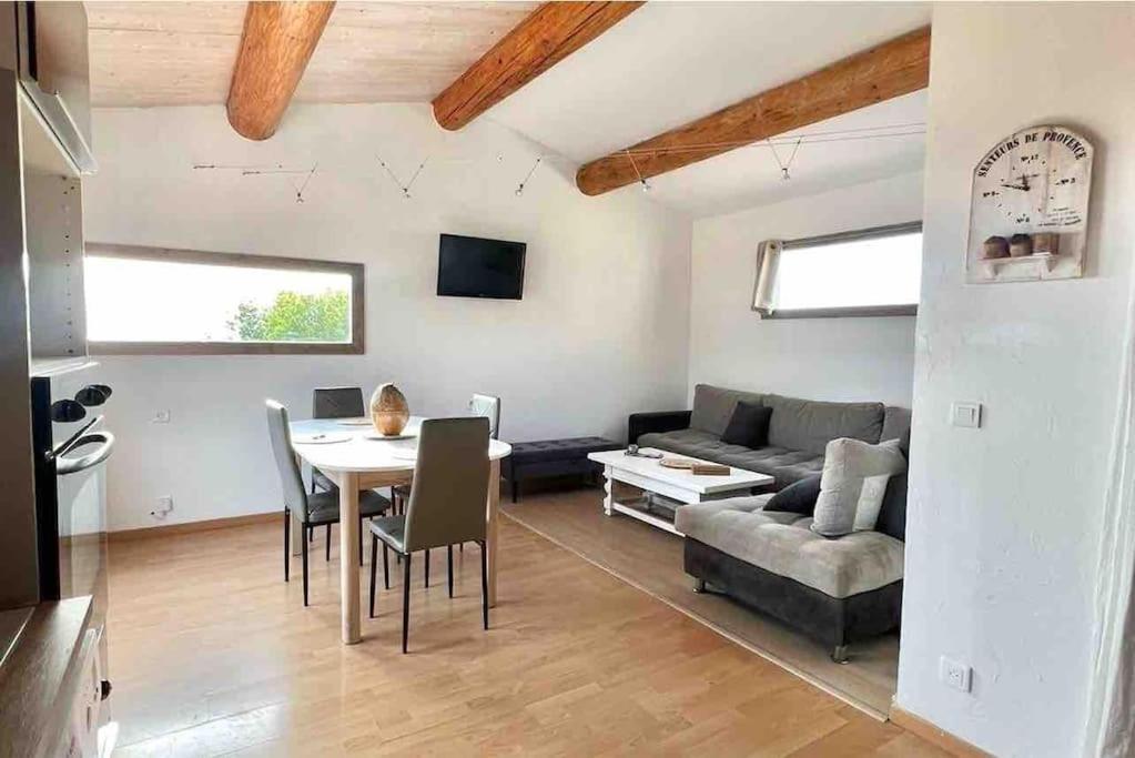 Appartement Proche Aeroport Marseille Marignane - Studio Confortable - Logement Ideal - Hebergement Tout Equipe 罗尼亚克 外观 照片