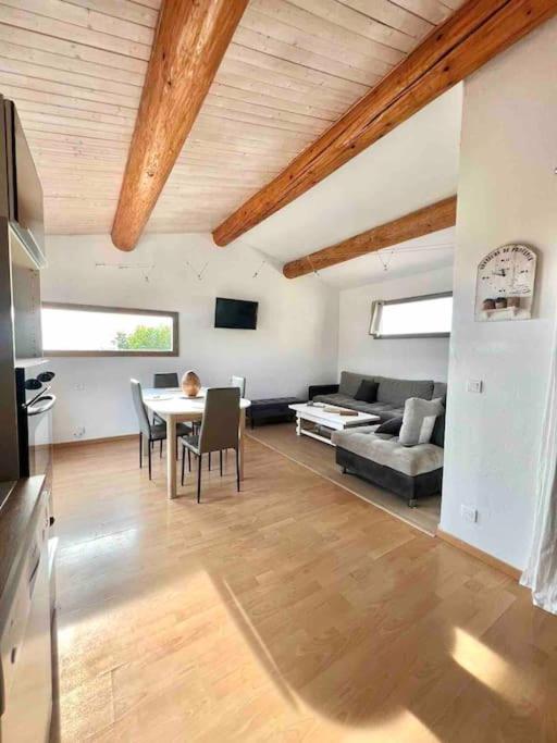 Appartement Proche Aeroport Marseille Marignane - Studio Confortable - Logement Ideal - Hebergement Tout Equipe 罗尼亚克 外观 照片